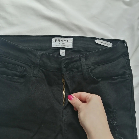 Frame Le Skinny De Jeanne Ankle Crop Jeans in Lord Noir Black Distressed 27 (4) - Picture 8 of 13